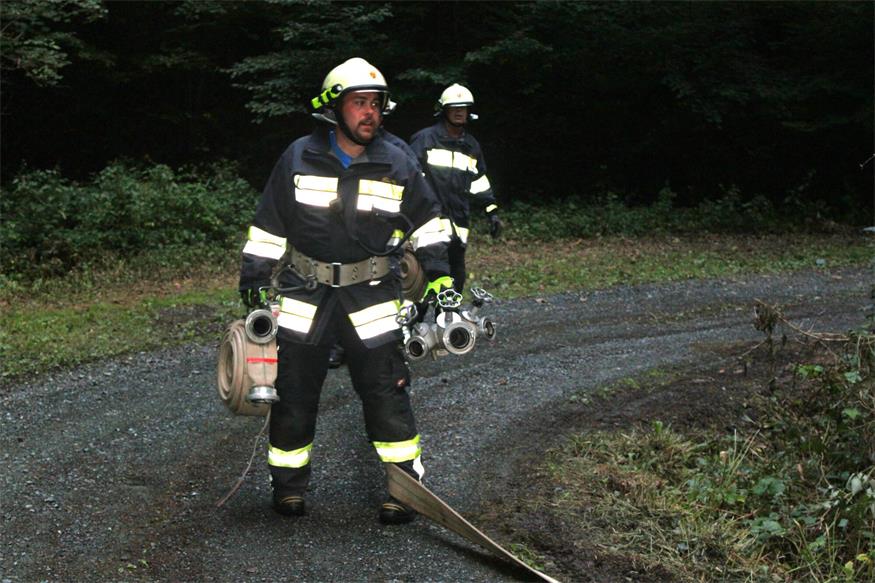 Waldbrand in Deutsch Gerisdorf: 120 FF-Leute im Übungseinsatz