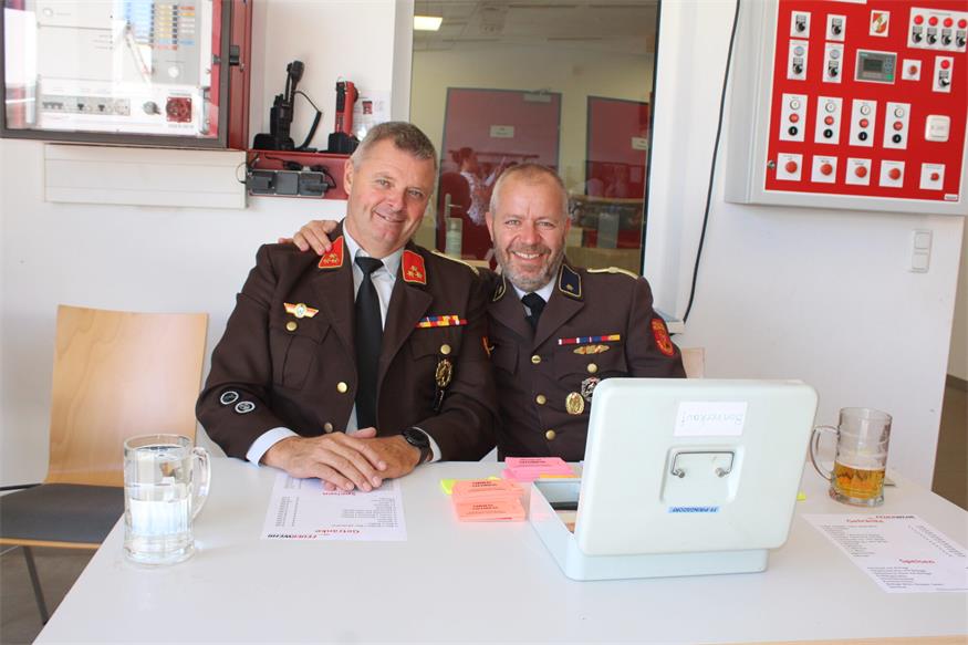 Verdienstzeichen und Ehrenmedaillen für Piringsdorfer Feuerwehrmänner
