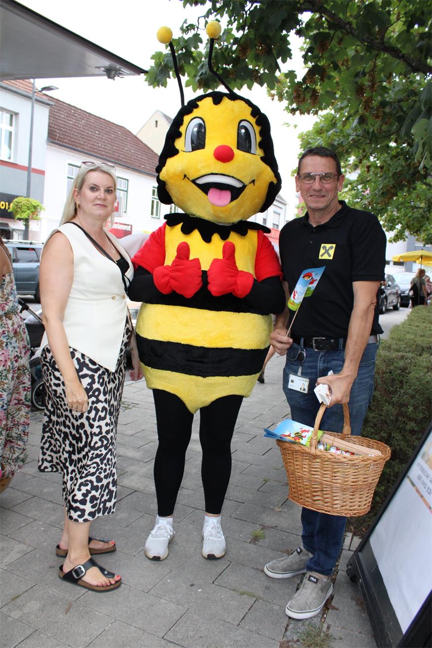 Fröhliches Gewusel beim Roten Teppich in Oberpullendorf