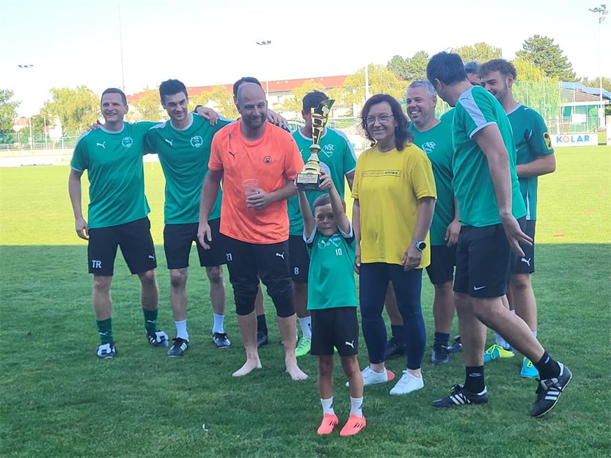 Benefizturnier in Neusiedl: Borussia-Fans kicken für den guten Zweck
