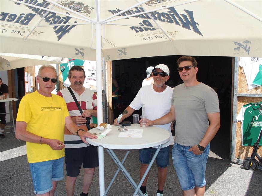 Benefizturnier in Neusiedl: Borussia-Fans kicken für den guten Zweck