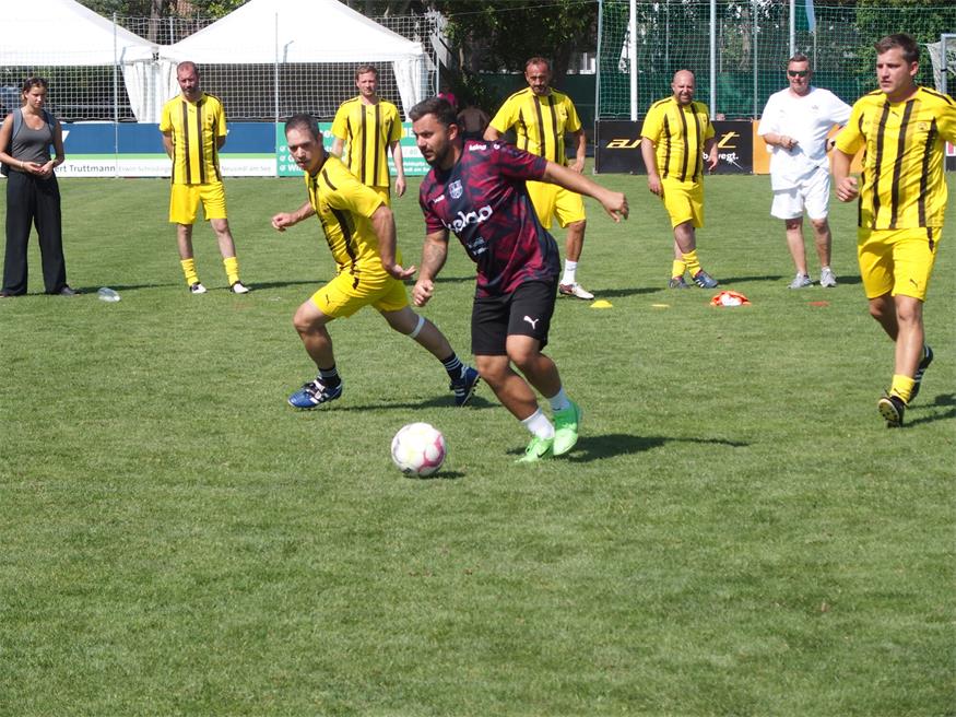 Benefizturnier in Neusiedl: Borussia-Fans kicken für den guten Zweck
