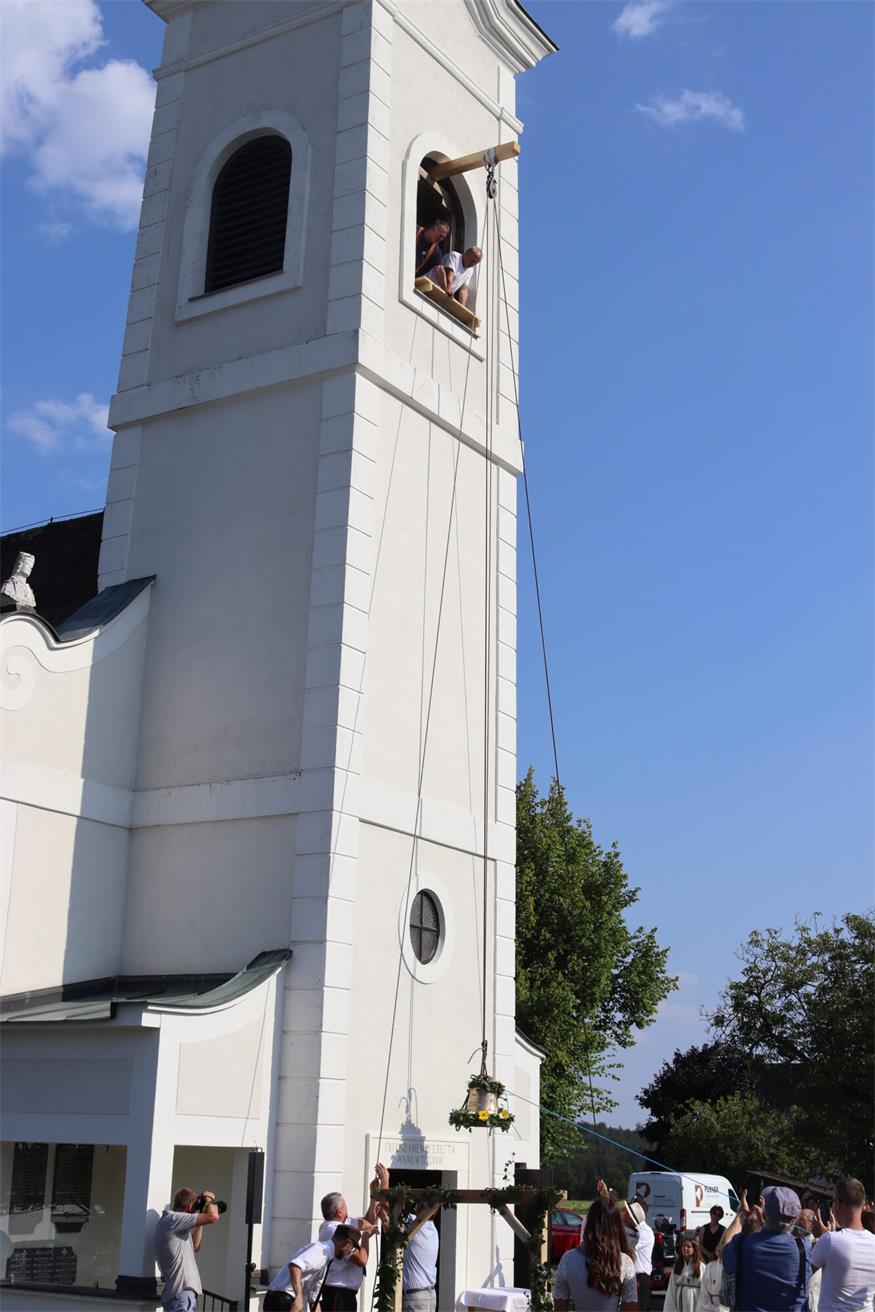 Neue Glocke in Neudorf bei Landsee geweiht