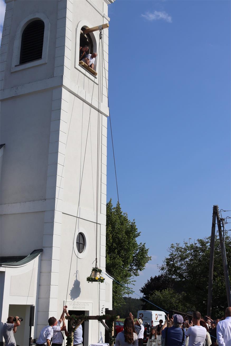 Neue Glocke in Neudorf bei Landsee geweiht