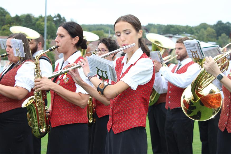 Feuchtes, aber fröhliches Fest zum 40er des Musikvereins Pilgersdorf