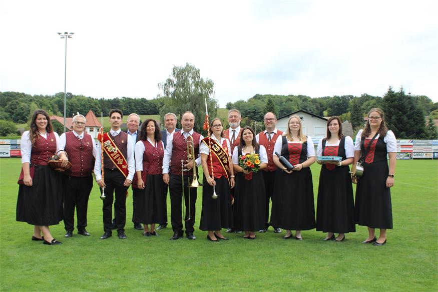 Feuchtes, aber fröhliches Fest zum 40er des Musikvereins Pilgersdorf