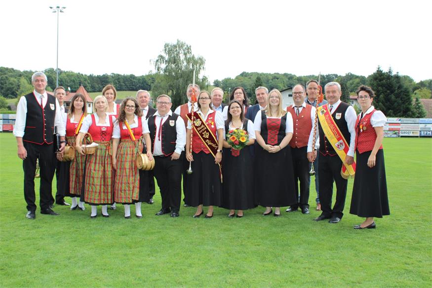 Feuchtes, aber fröhliches Fest zum 40er des Musikvereins Pilgersdorf