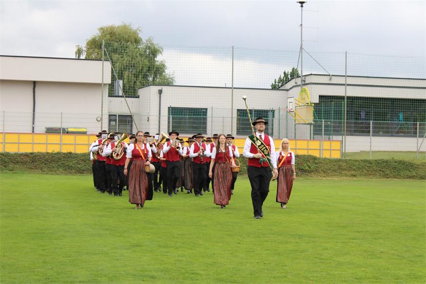 Feuchtes, aber fröhliches Fest zum 40er des Musikvereins Pilgersdorf