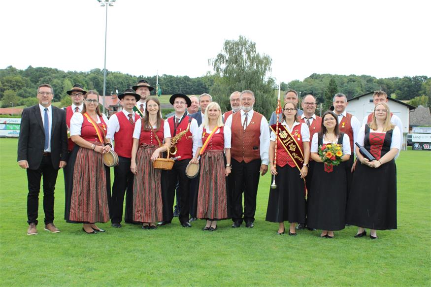 Feuchtes, aber fröhliches Fest zum 40er des Musikvereins Pilgersdorf