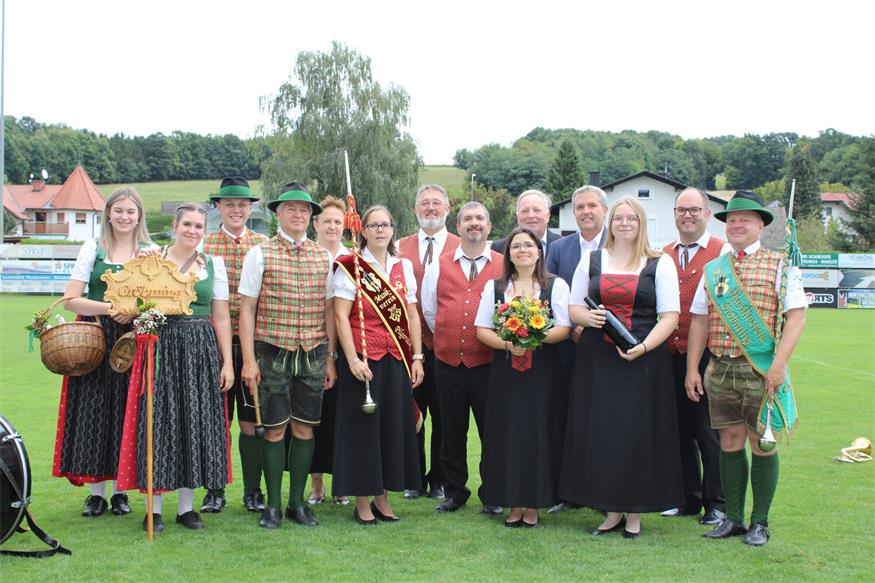 Feuchtes, aber fröhliches Fest zum 40er des Musikvereins Pilgersdorf