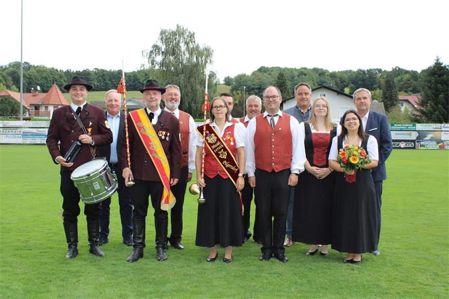 Feuchtes, aber fröhliches Fest zum 40er des Musikvereins Pilgersdorf