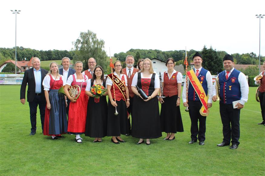 Feuchtes, aber fröhliches Fest zum 40er des Musikvereins Pilgersdorf
