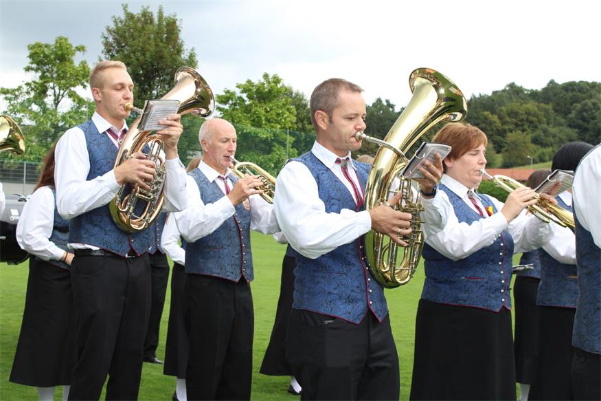 Feuchtes, aber fröhliches Fest zum 40er des Musikvereins Pilgersdorf