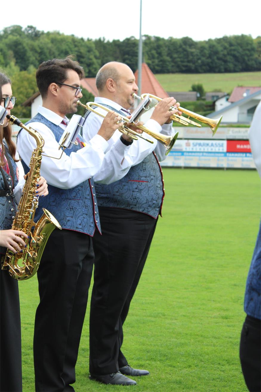 Feuchtes, aber fröhliches Fest zum 40er des Musikvereins Pilgersdorf