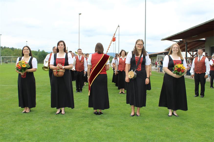Feuchtes, aber fröhliches Fest zum 40er des Musikvereins Pilgersdorf