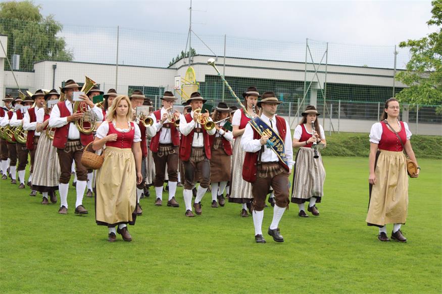 Feuchtes, aber fröhliches Fest zum 40er des Musikvereins Pilgersdorf
