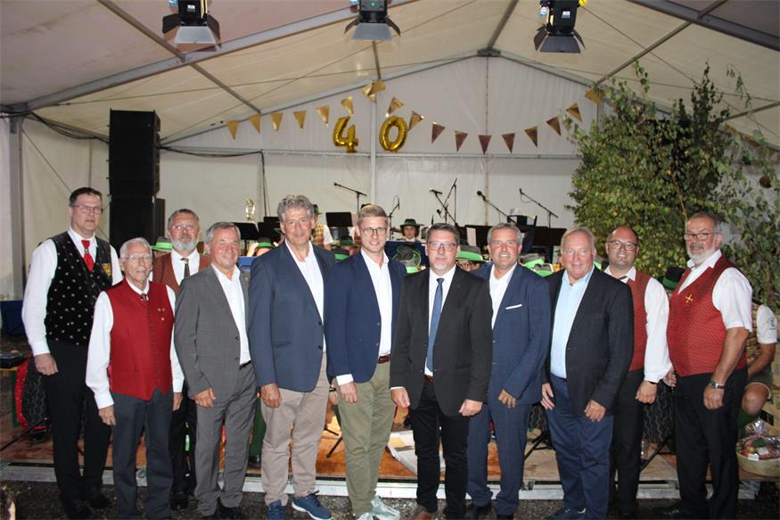 Feuchtes, aber fröhliches Fest zum 40er des Musikvereins Pilgersdorf