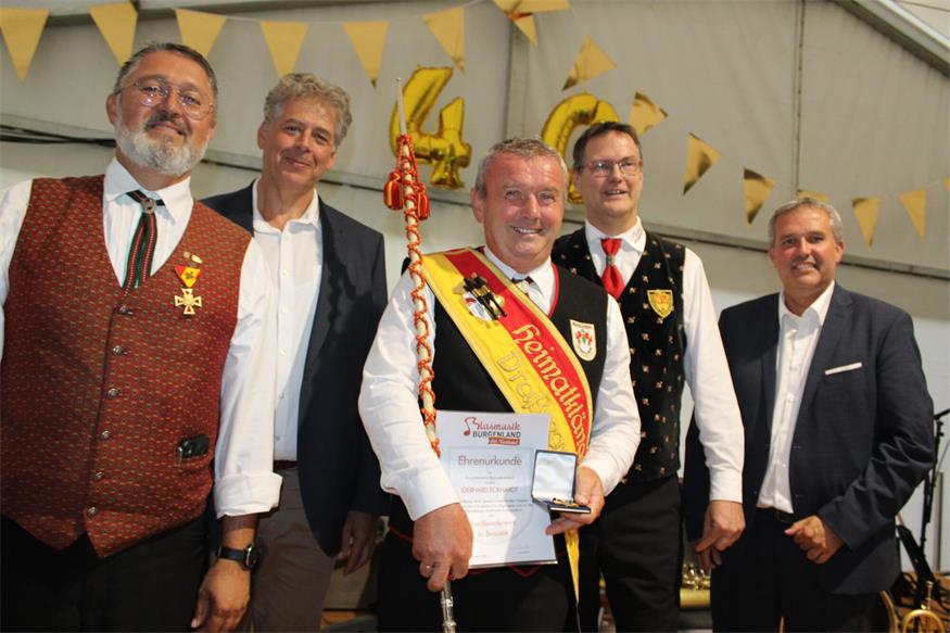 Feuchtes, aber fröhliches Fest zum 40er des Musikvereins Pilgersdorf