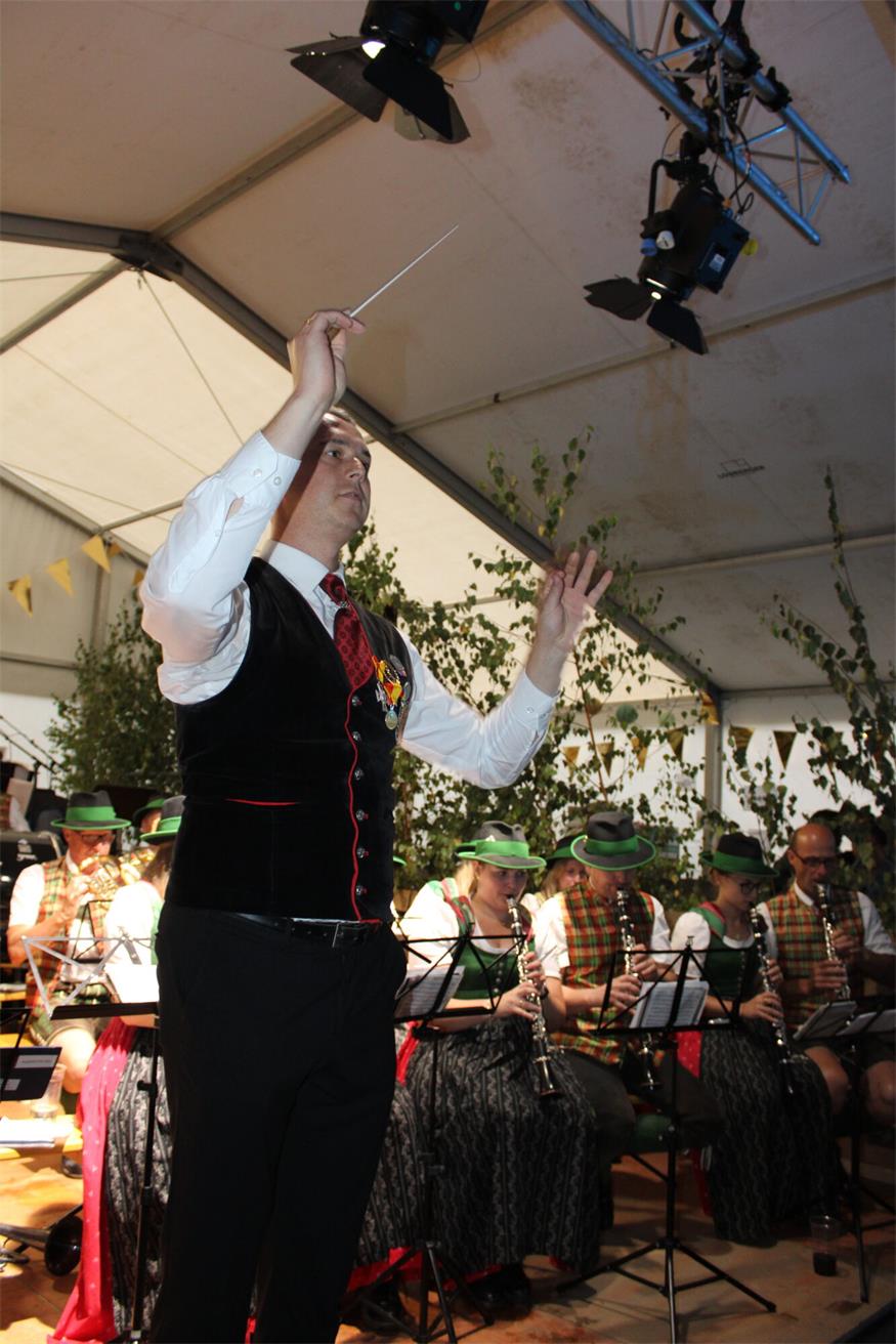 Feuchtes, aber fröhliches Fest zum 40er des Musikvereins Pilgersdorf