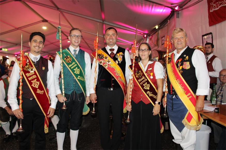 Feuchtes, aber fröhliches Fest zum 40er des Musikvereins Pilgersdorf