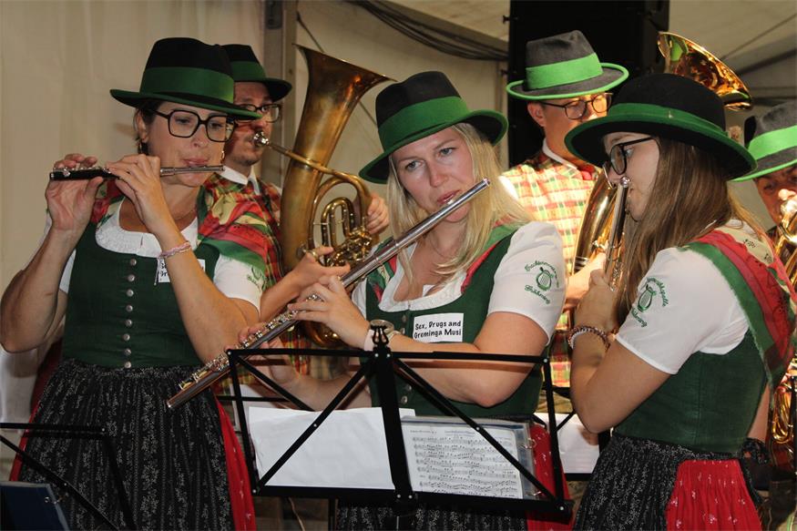 Feuchtes, aber fröhliches Fest zum 40er des Musikvereins Pilgersdorf