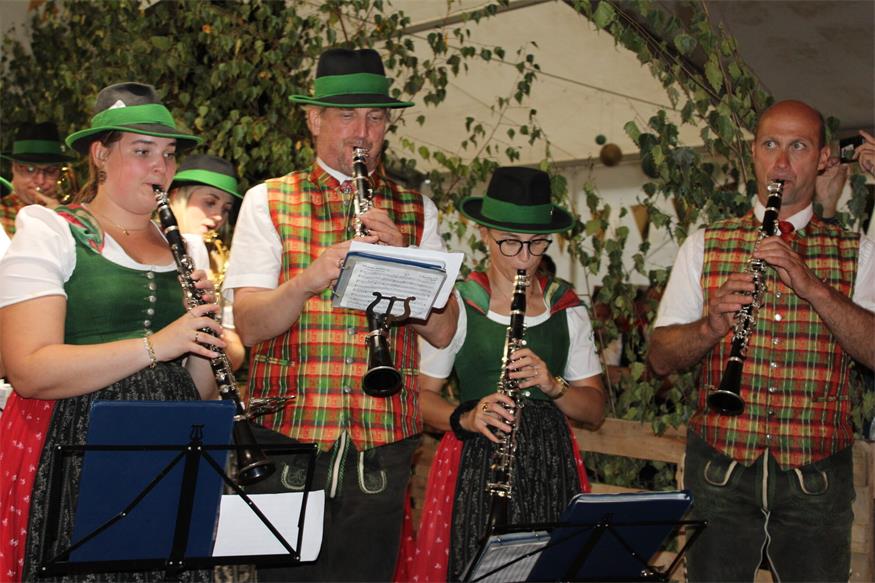 Feuchtes, aber fröhliches Fest zum 40er des Musikvereins Pilgersdorf
