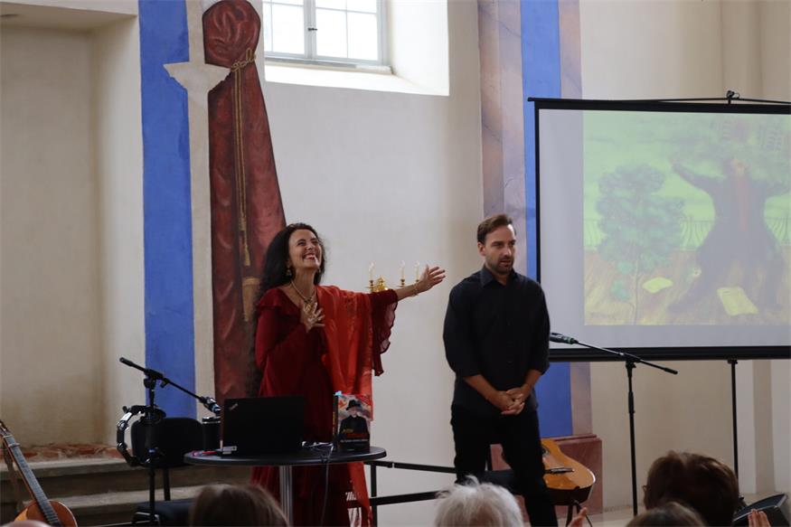 Timna Brauer begeisterte in der ehemaligen Synagoge Kobersdorf