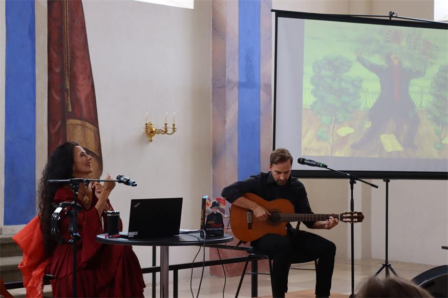 Timna Brauer begeisterte in der ehemaligen Synagoge Kobersdorf