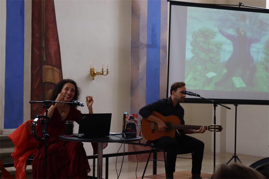 Timna Brauer begeisterte in der ehemaligen Synagoge Kobersdorf