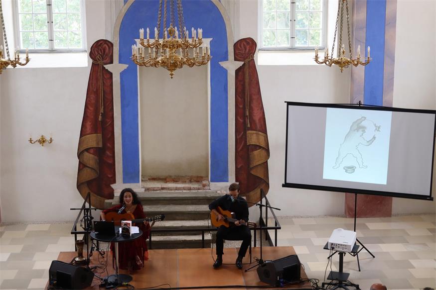 Timna Brauer begeisterte in der ehemaligen Synagoge Kobersdorf