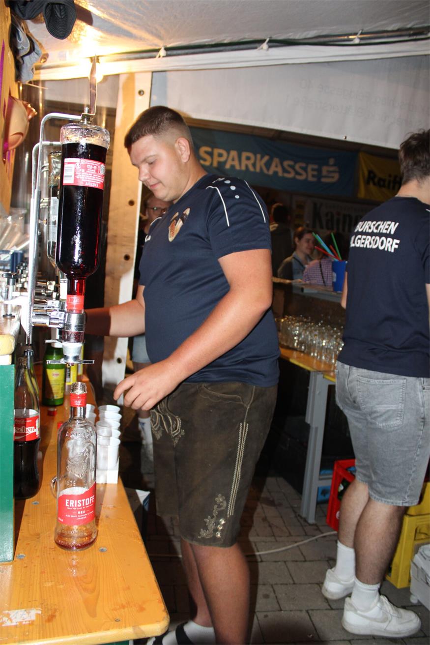 Pilgersdorfer Burschen machten Gmuaplotz zur Partymeile