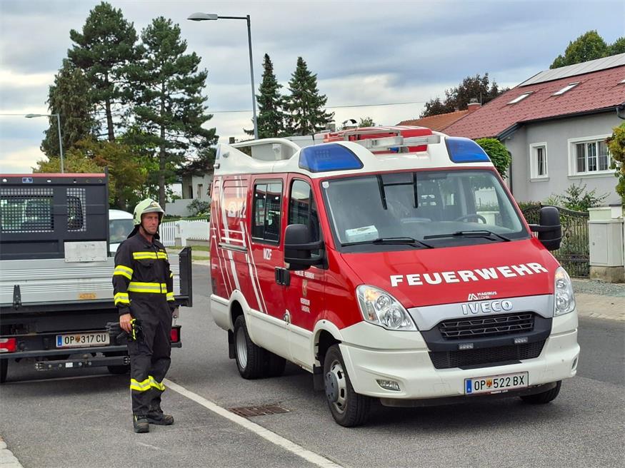 Drei Feuerwehren übten Brandeinsatz im Großwarasdorfer Schulhaus