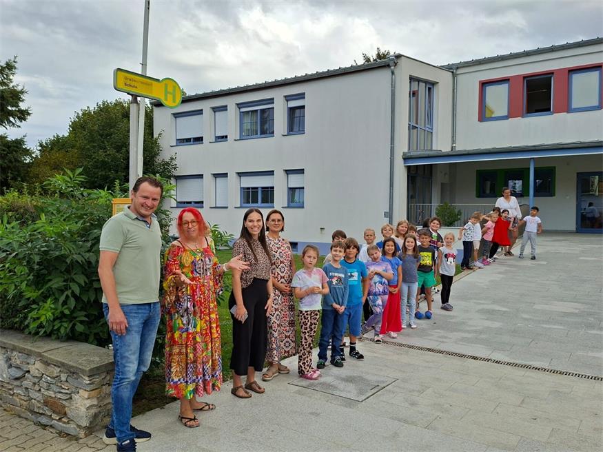 Drei Feuerwehren übten Brandeinsatz im Großwarasdorfer Schulhaus
