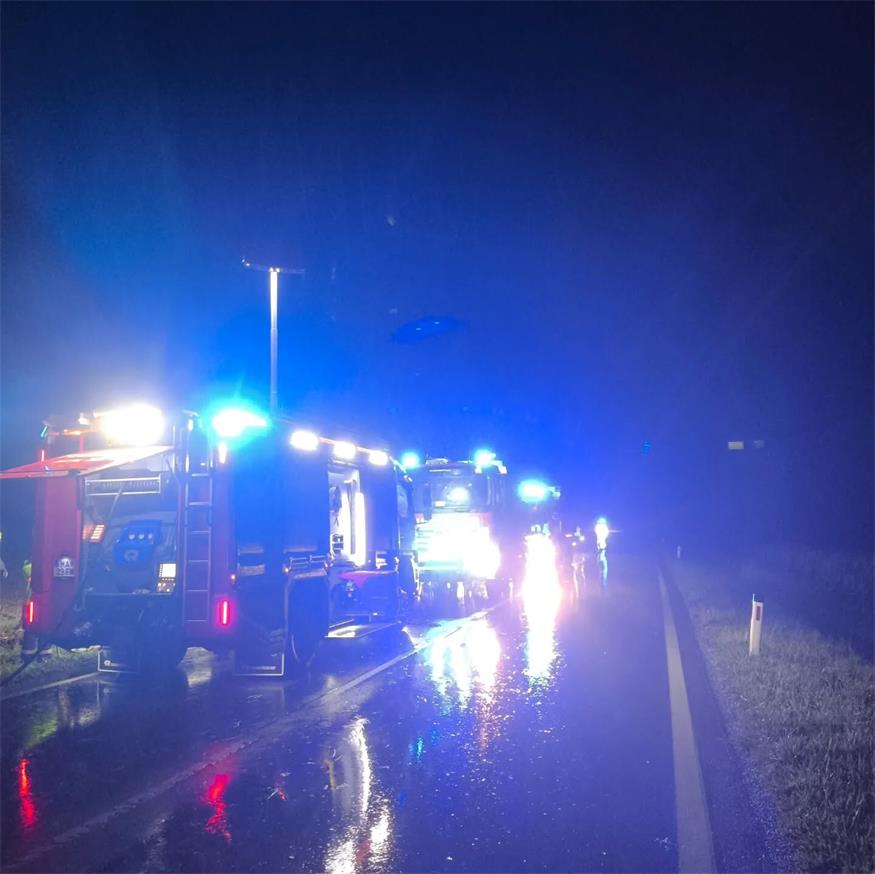 Im Regen: Auto überschlug sich