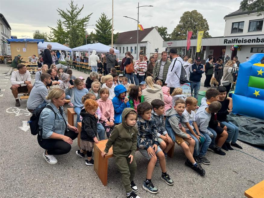 Neudörfler Dorffest: Hauptstraße verwandelte sich erneut in Festmeile