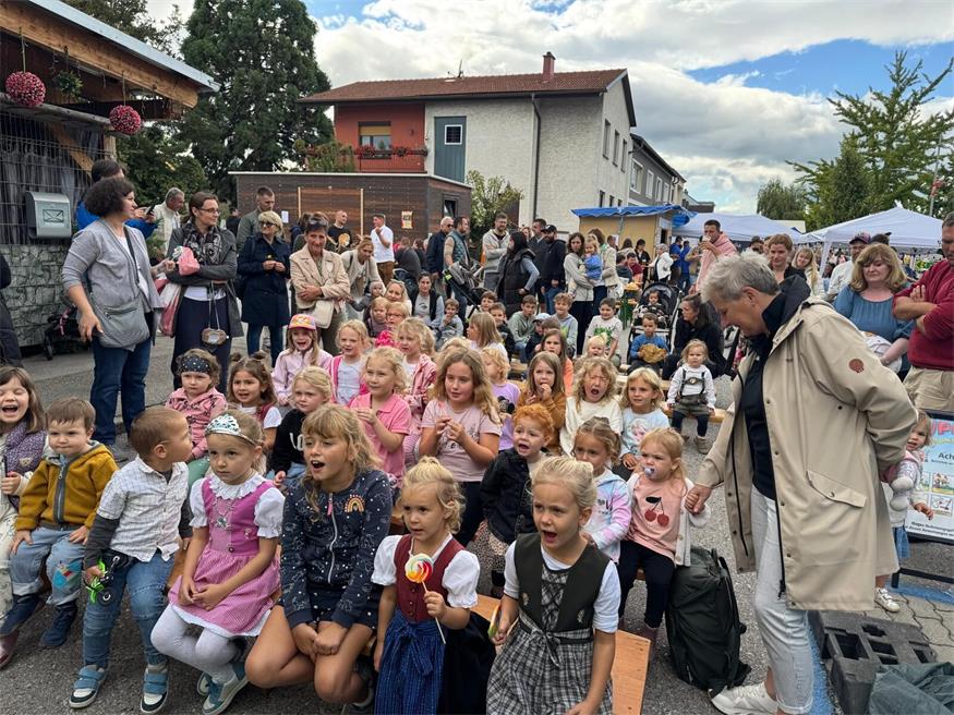 Neudörfler Dorffest: Hauptstraße verwandelte sich erneut in Festmeile