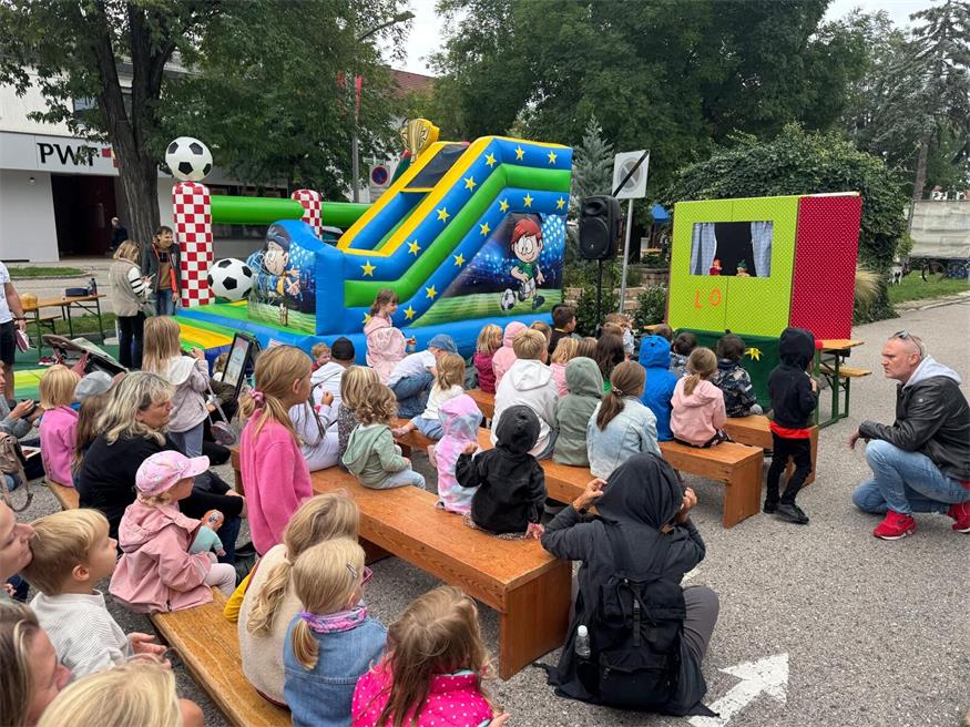 Neudörfler Dorffest: Hauptstraße verwandelte sich erneut in Festmeile