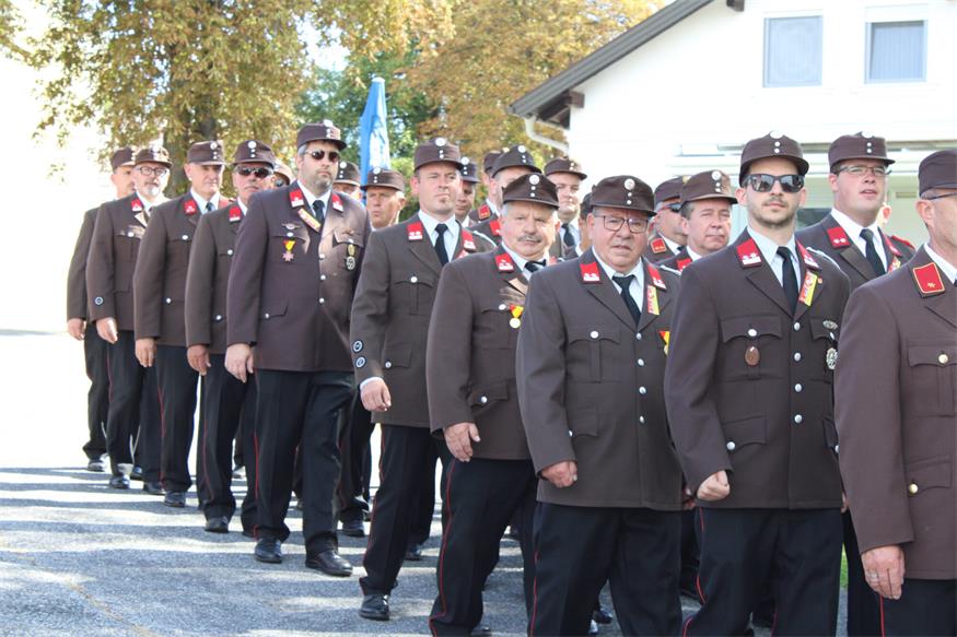 Dienstantritt für neues Fahrzeug der Feuerwehr Großmutschen