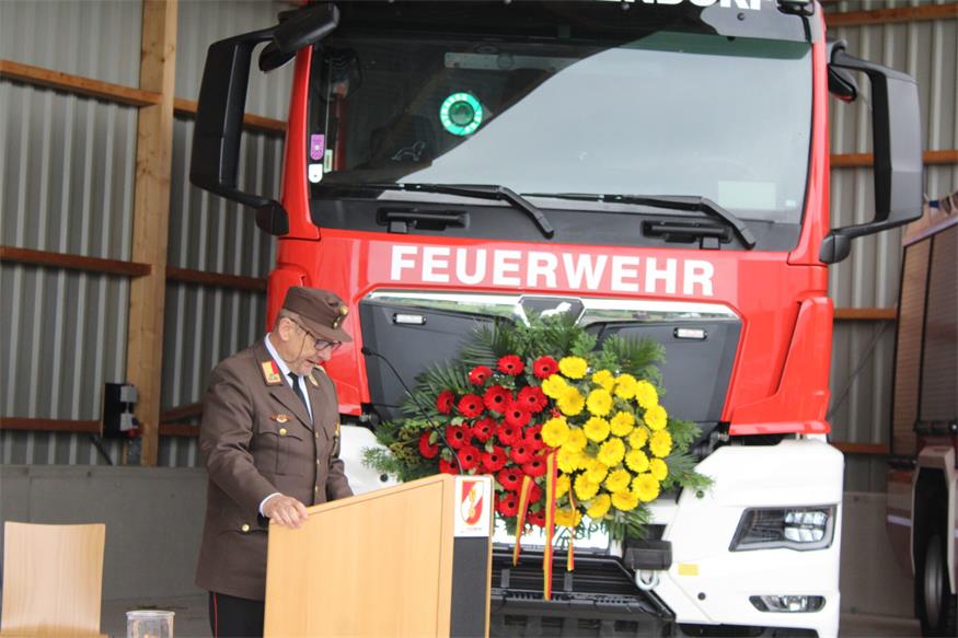 FF Oberpullendorf: Neubau und drei tonnenschwere „Kameraden“ gesegnet