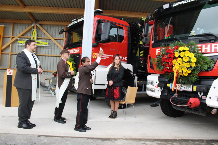 FF Oberpullendorf: Neubau und drei tonnenschwere „Kameraden“ gesegnet