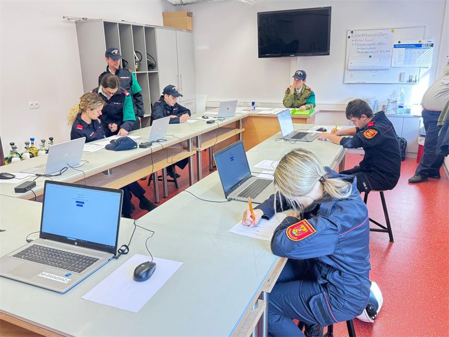 Jugendfeuerwehr: „Weiße Fahne“ bei Leistungsabzeichen in Gold