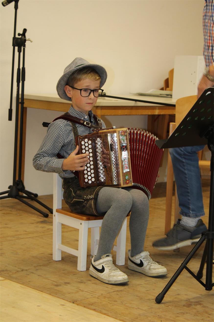 Klangvoller Heuriger mit dem Ramaza Singkreis
