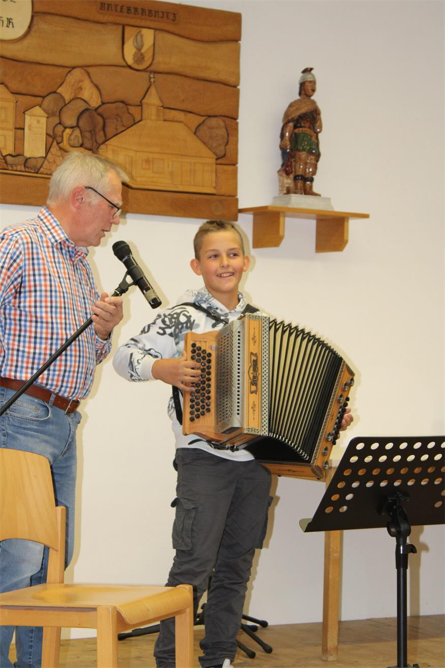 Klangvoller Heuriger mit dem Ramaza Singkreis