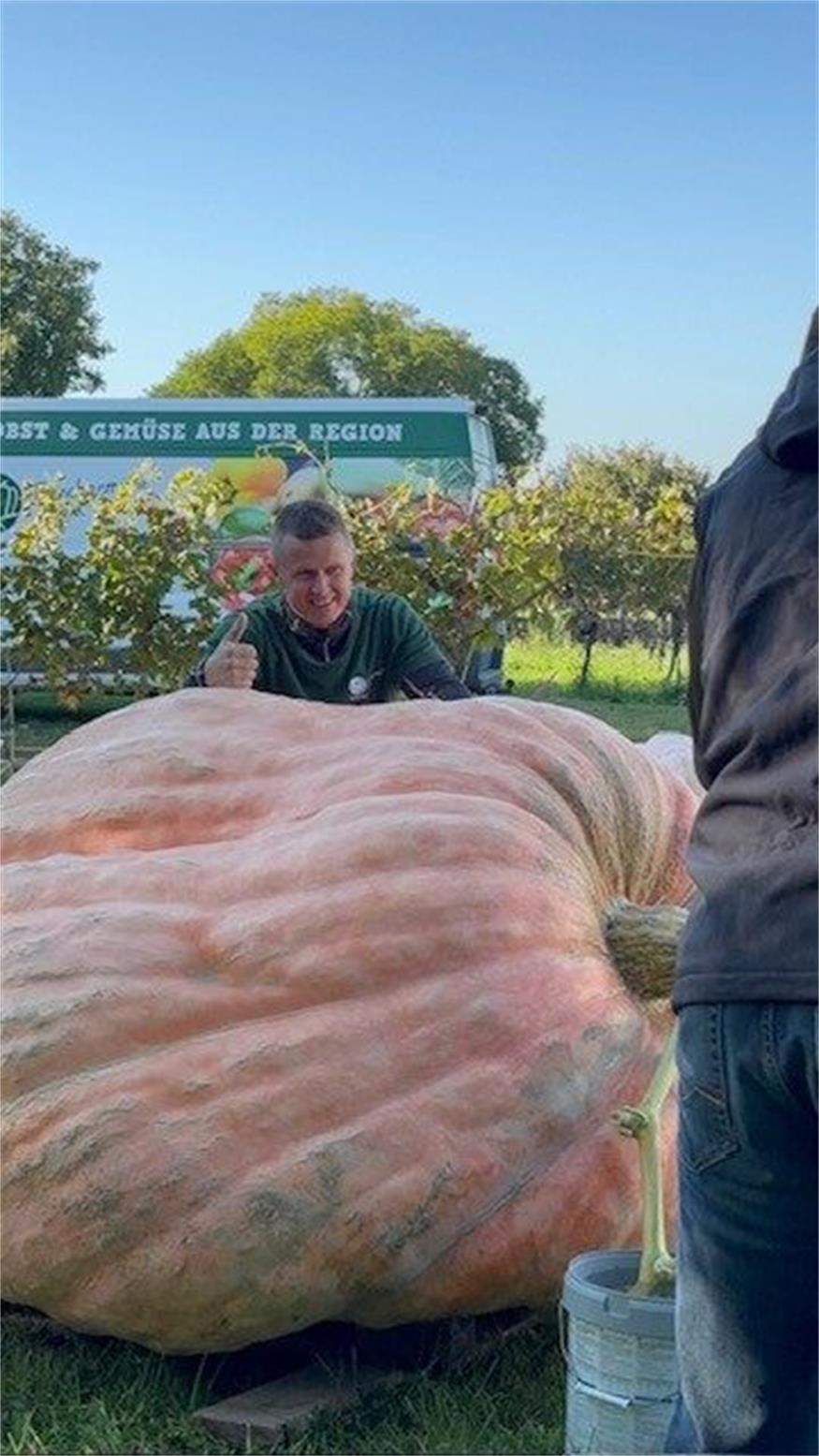 Golser Züchter stellt Rekord auf: Kürbis mit fast einer Tonne Gewicht