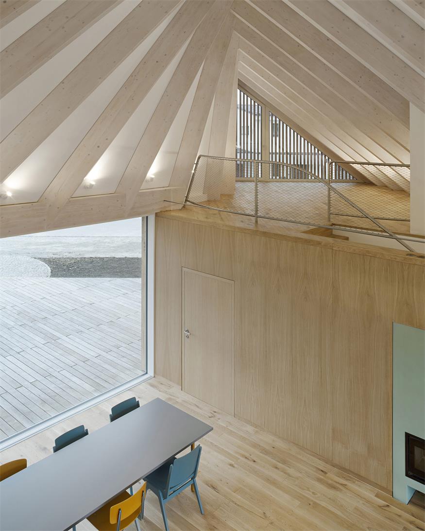 Schilfdachhaus aus Weiden am See gewinnt erneut Architekturpreis