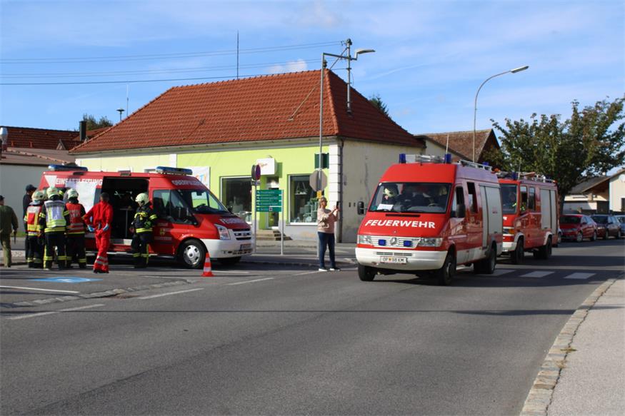 Rettung aus dem zweiten Stock des Marianum-Gebäudes in Steinberg