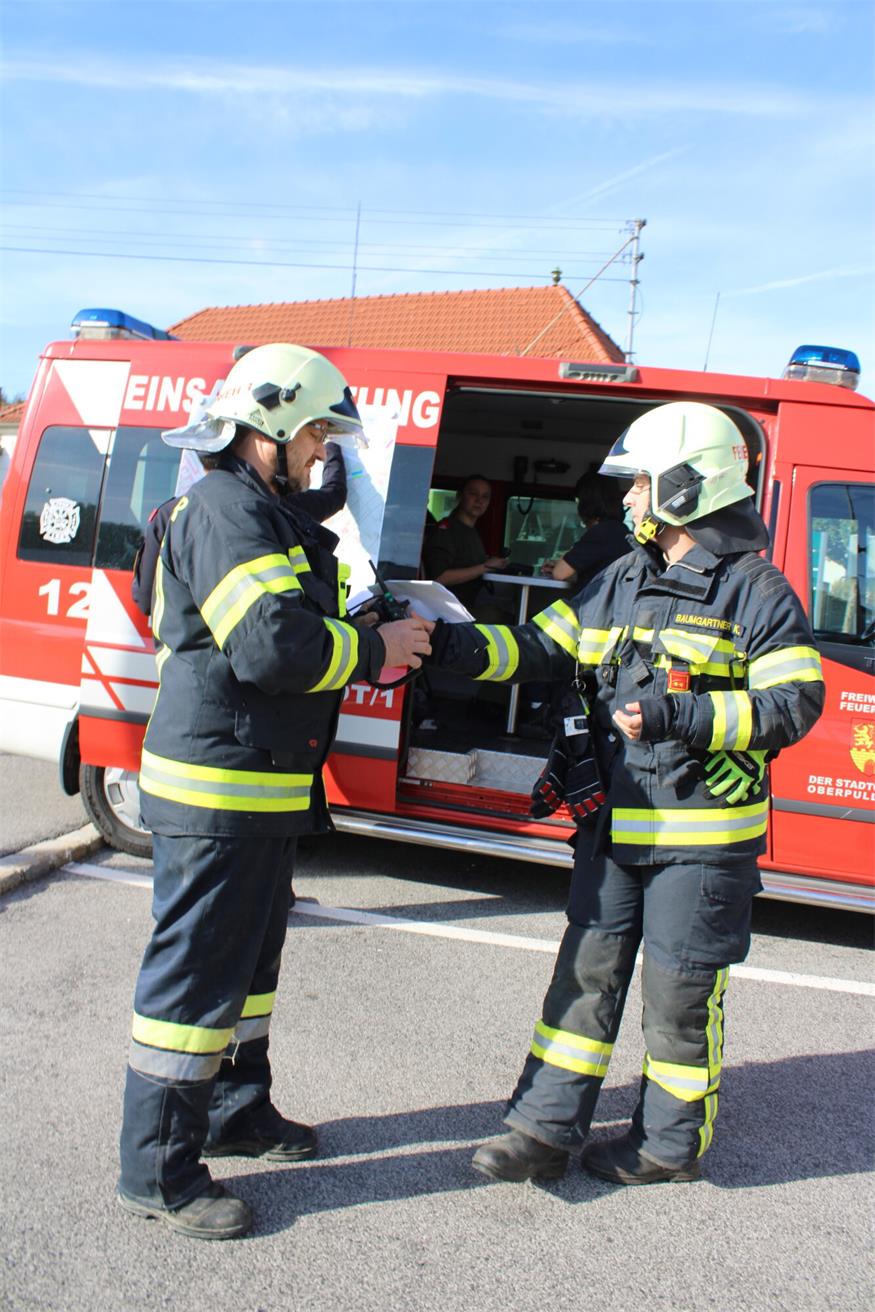 Rettung aus dem zweiten Stock des Marianum-Gebäudes in Steinberg