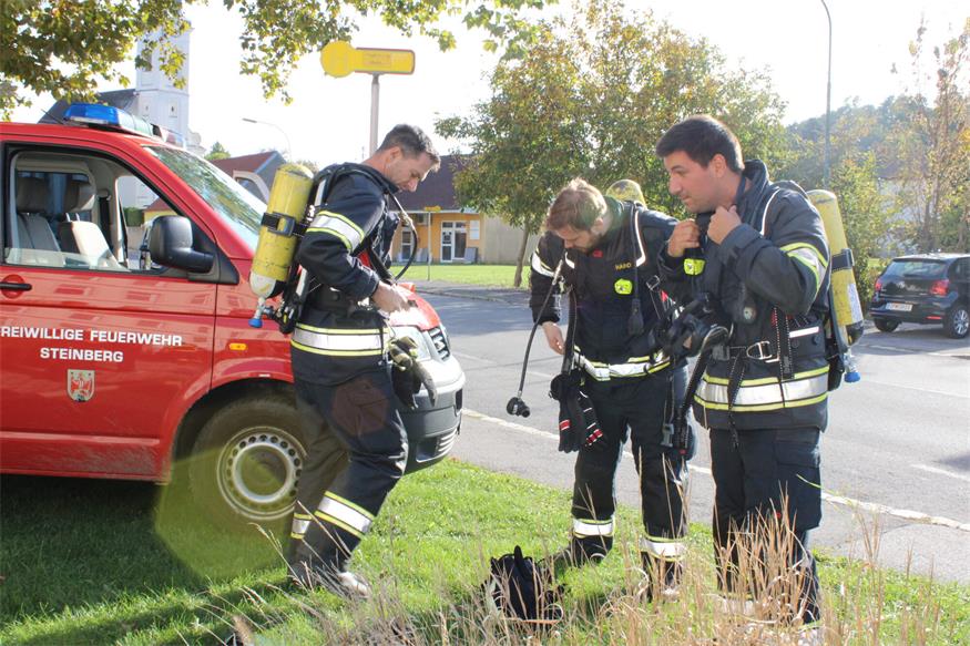 Rettung aus dem zweiten Stock des Marianum-Gebäudes in Steinberg