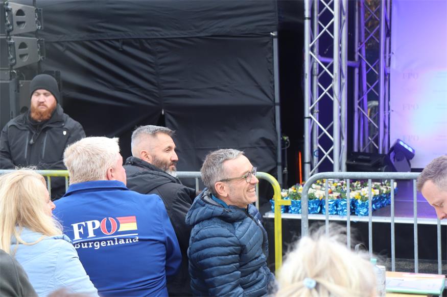 „Gute Jahre nur mit uns“-Tour mit Herbert Kickl hielt in Neudörfl
