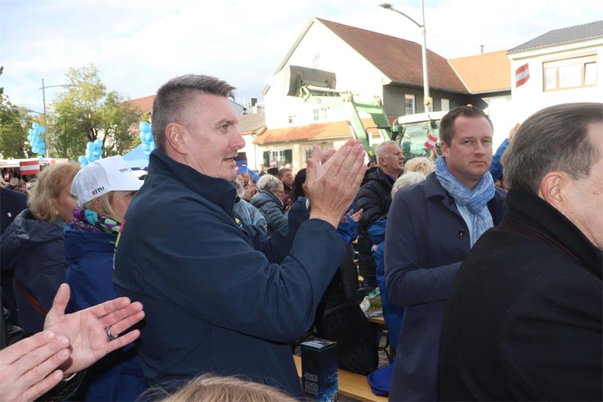 „Gute Jahre nur mit uns“-Tour mit Herbert Kickl hielt in Neudörfl